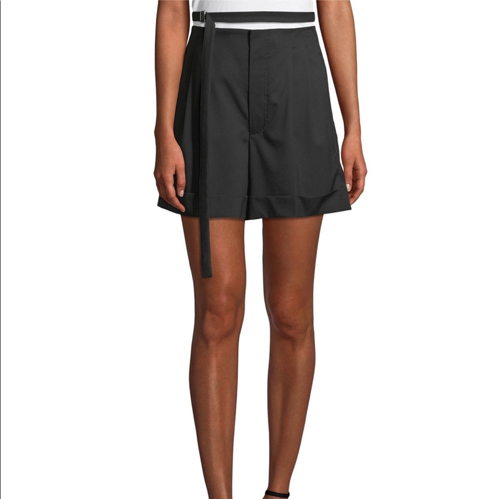 Helmut Lang Black Pleated Skort with Belt Detail - Picture 2 of 5
